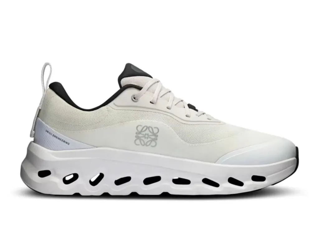 On Running Cloudtilt LOEWE2 Sand/White